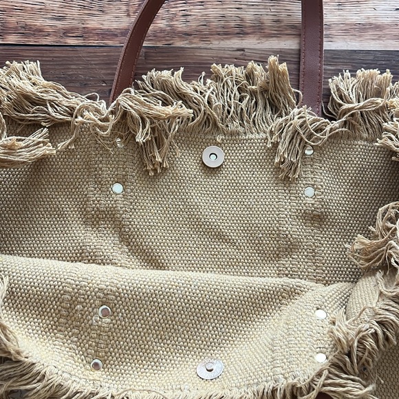 NWT Summer Vibes Tan Tote Bag - Picture 2 of 8